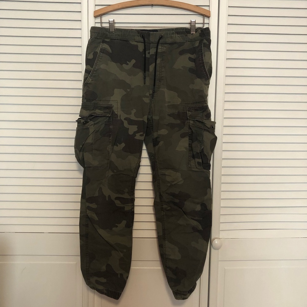 AE | men’s camo pants